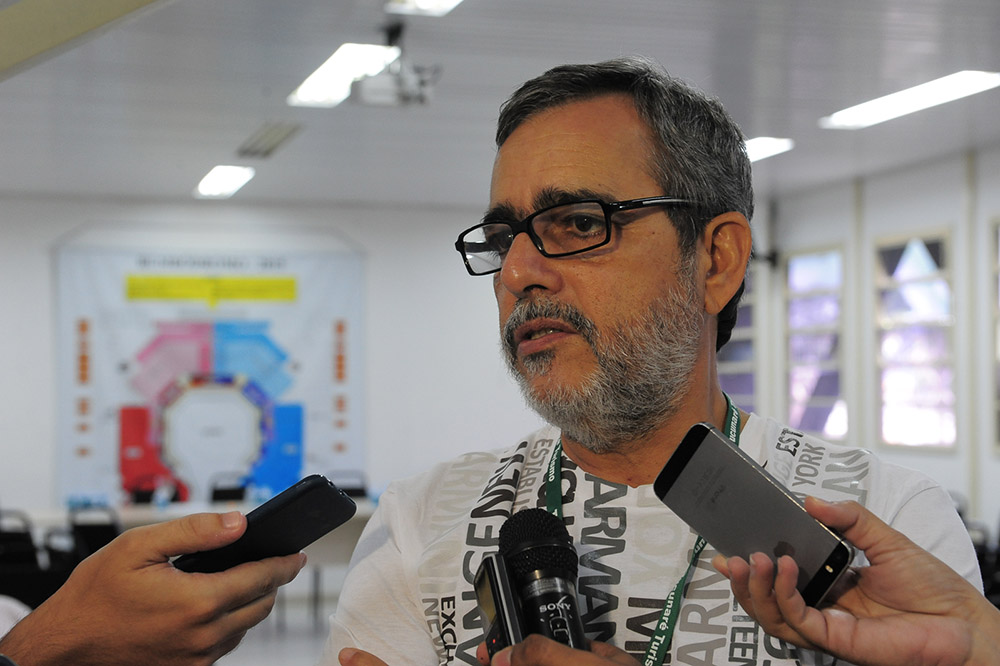 Robério pede explicações ao TCE Robério pede explicações ao TCE