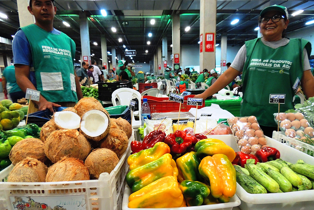 Shopping Ponta Negra recebe Feira de Produtos Regionais, nesta quarta feira Artesanato Garrafas De Vidro Decoradas ~ Shopping Ponta Negra recebe Feira de Produtos Regionais, nesta quarta feira
