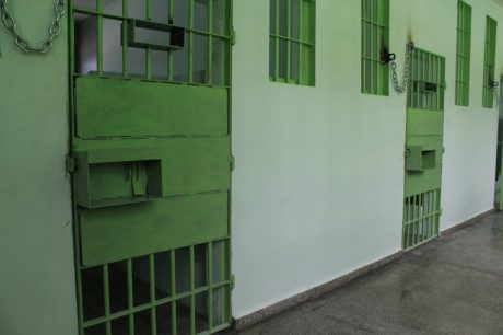 Liberados para visitas, mas não depois do Natal e Réveillon Liberados para visitas, como todos os demais presos