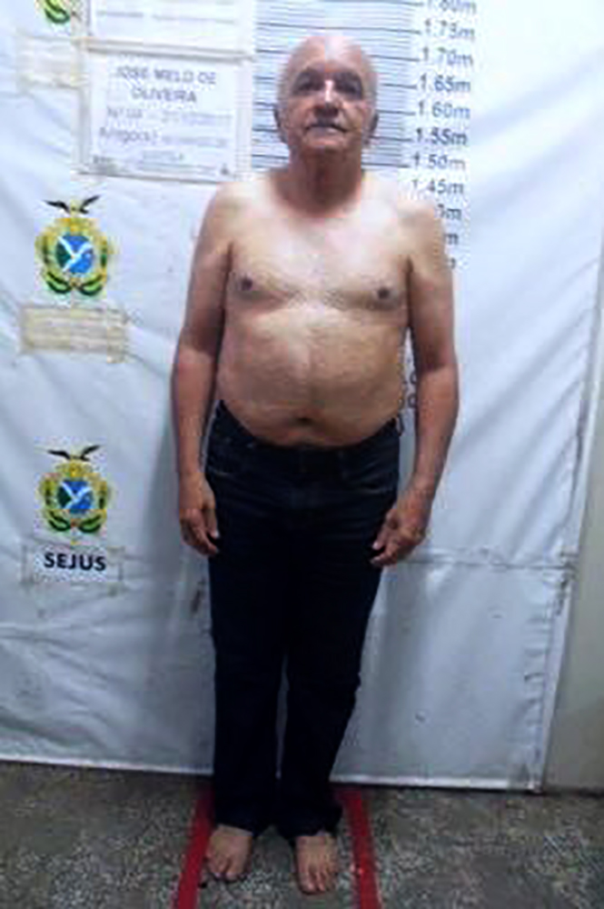 Melo foi solto por causa das algemas e das fotos Melo foi solto por causa das algemas e das fotos