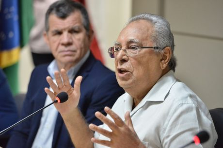 Amazonino anuncia licitação para substituir Umanizzare Amazonino anuncia licitação para substituir Umanizzare