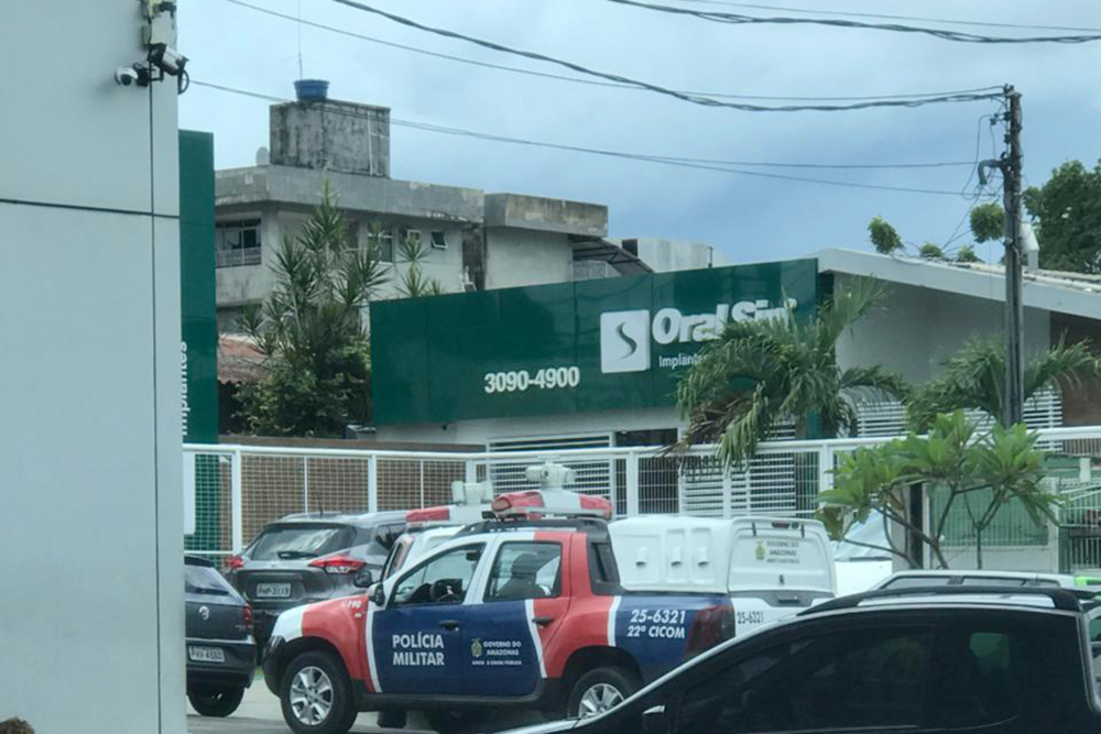 Abordagem policial de suspeitos no Vieiralves Abordagem policial de suspeitos no Vieiralves