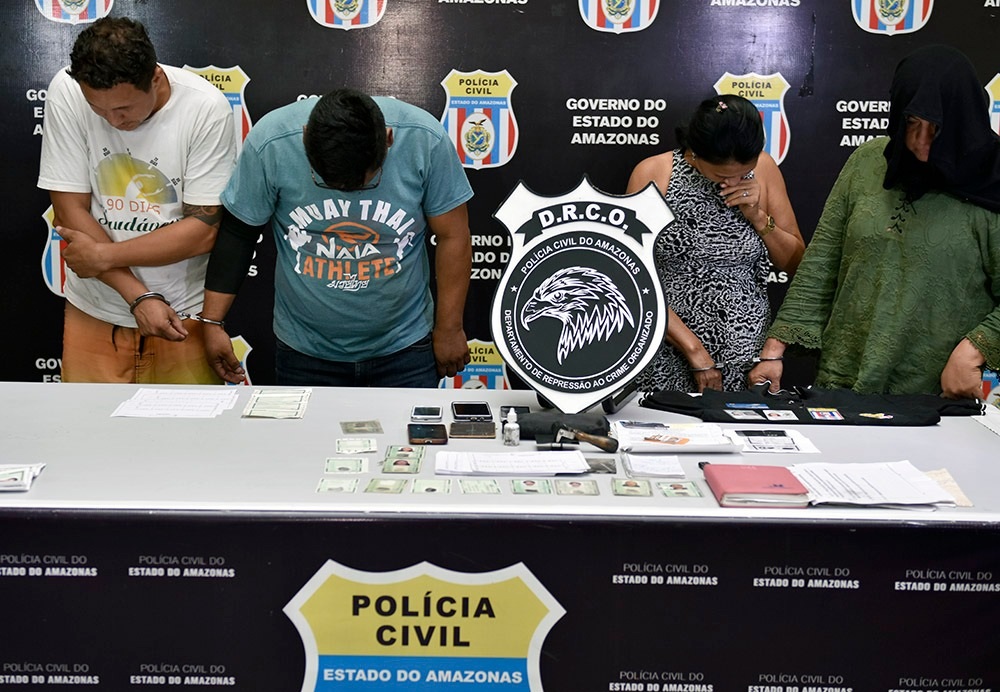 Ex-funcion&aacute;rios p&uacute;blicos faziam parte da quadrilha