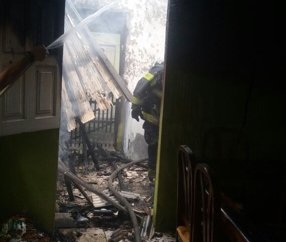 Explos&atilde;o de panela de press&atilde;o destruiu resid&ecirc;ncia