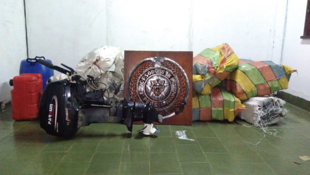 Exército apreende droga no rio Içá Exército apreende droga no rio Içá