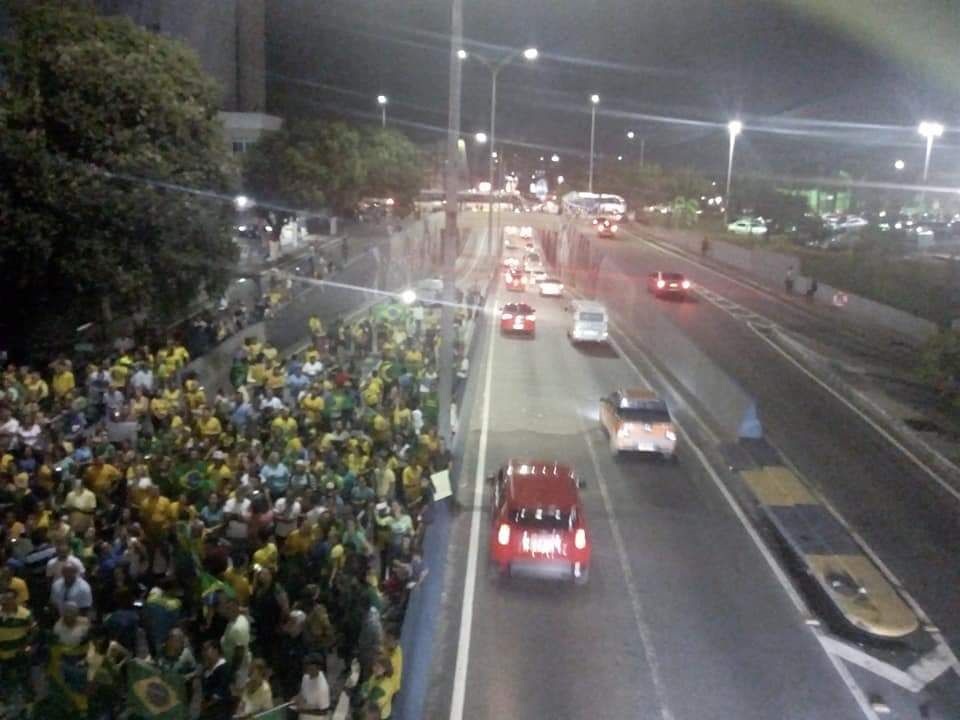 Manifestação pela prisão do ex-presidente Lula Manifestação pela prisão do ex-presidente Lula