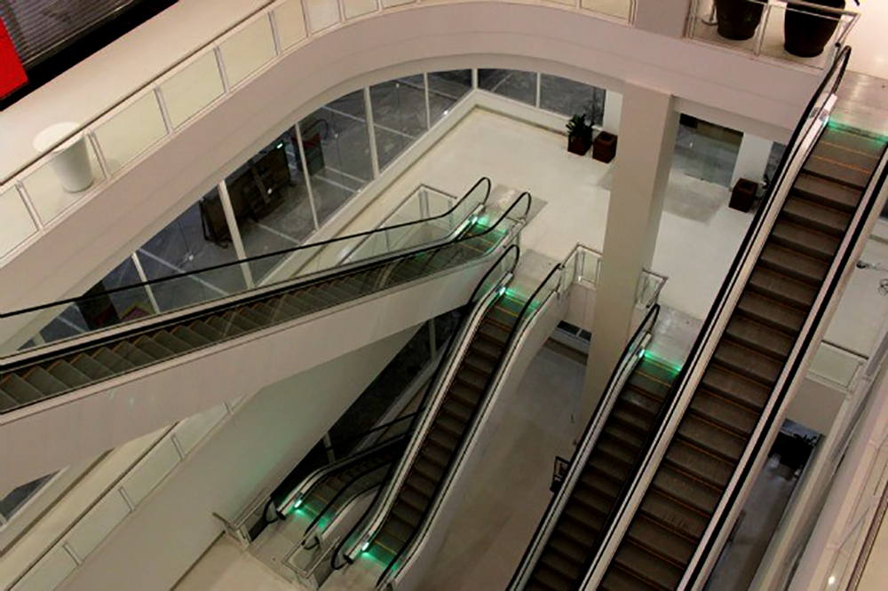 URGENTE Roubo na Vivo do Ponta Negra Shopping. Levaram todos os telefones celulares URGENTE Roubo na Vivo do Ponta Negra Shopping. Levaram todos os telefones celulares