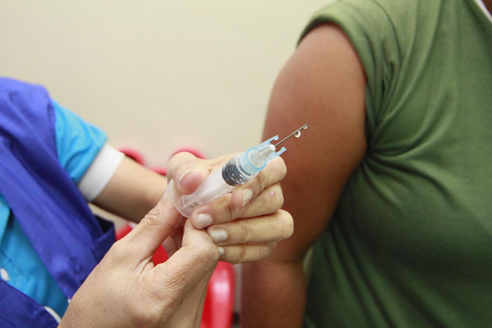 Campanha de vacinação contra gripe vai até 15 de junho Campanha de vacinação contra gripe vai até 15 de junho