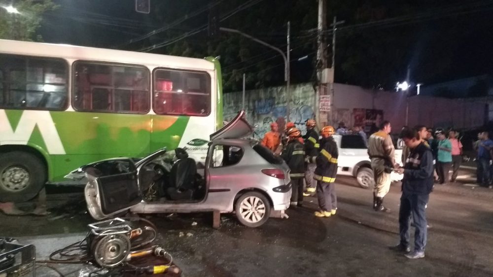 M&eacute;dico orienta sobre o que fazem em acidentes de tr&acirc;nsito
