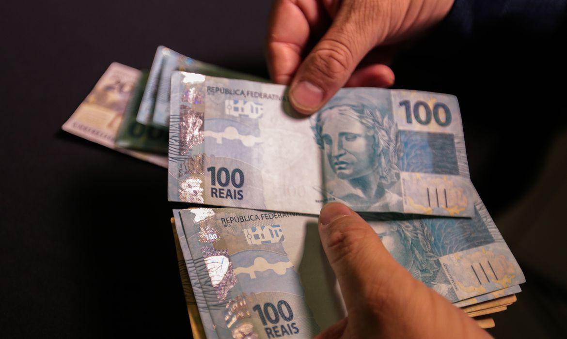 Super-ricos vão recuperar perdas em tempo recorde, diz relatório Super-ricos vão recuperar perdas em tempo recorde, diz relatório