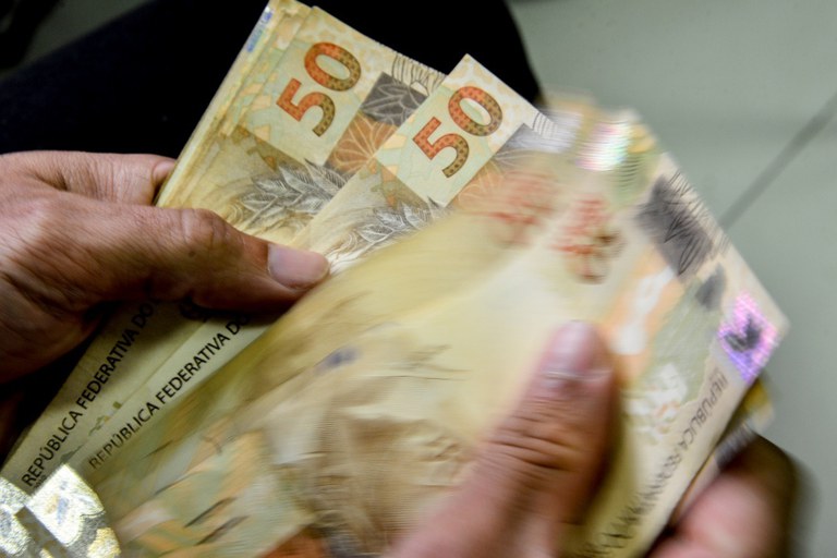 Desenrola Brasil poder&aacute; reduzir em at&eacute; 40% inadimpl&ecirc;ncia no pa&iacute;s