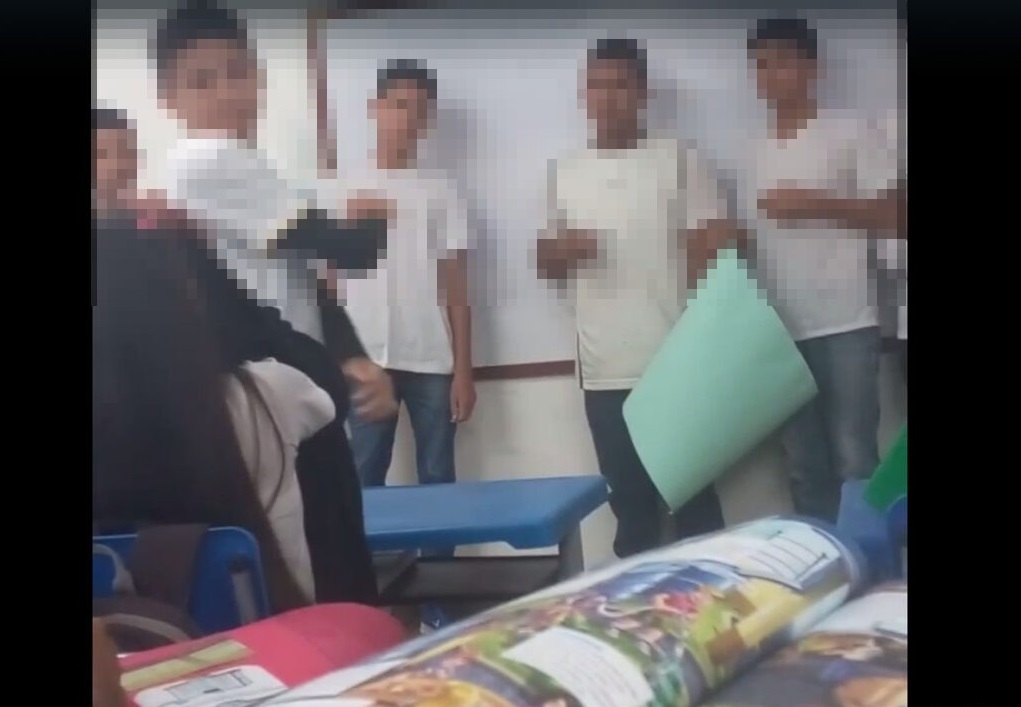 Aluno ataca colega com caneta em escola na comunidade Valparaíso Aluno ataca colega com caneta em escola na comunidade Valparaíso