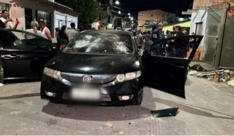 Menina de 2 anos morre após ser atropelada por carro na Redenção Menina de 2 anos morre após ser atropelada por carro na Redenção