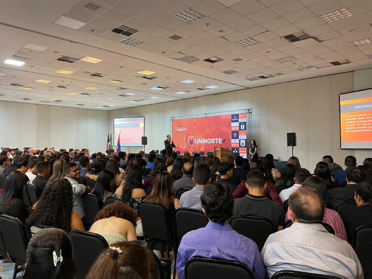 Congresso de Direito reúne mais de mil pessoas em Manaus Congresso de Direito reúne mais de mil pessoas em Manaus