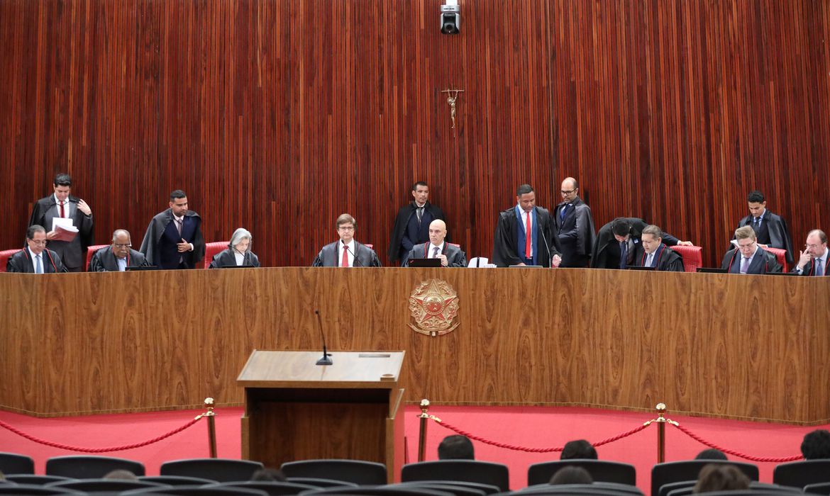 Fl&aacute;vio Bolsonaro, Zambelli e Gabrilli s&atilde;o multados por espalharem fake news do caso Celso Daniel