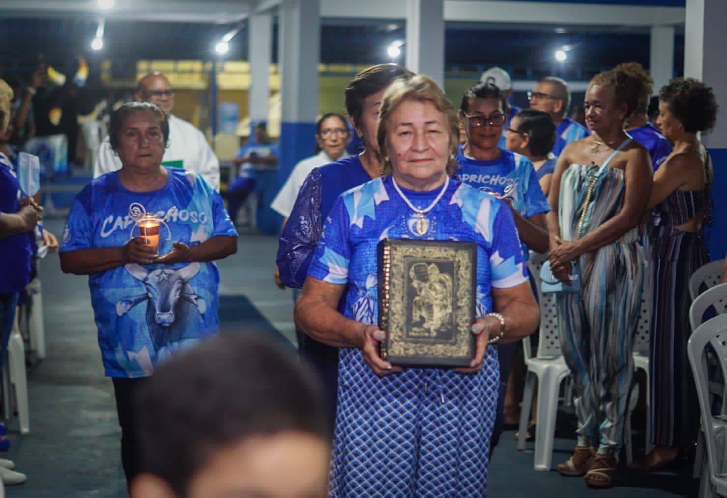Com fé e união, mães torcedoras do Caprichoso celebram missa em ação de graças Com fé e união, mães torcedoras do Caprichoso celebram missa em ação de graças
