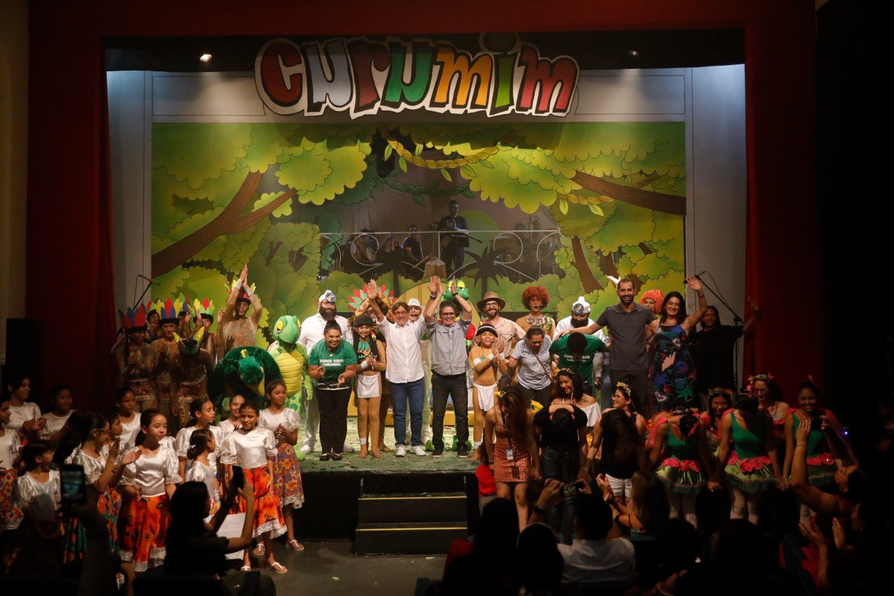 Público lota Teatro da Instalação na estreia do musical 'Curumim, O Último Herói da Amazônia' Público lota Teatro da Instalação na estreia do musical 'Curumim, O Último Herói da Amazônia'