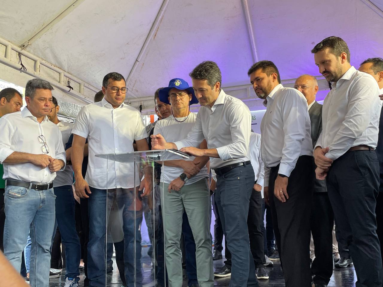 Águas de Manaus e poder público assinam termo para construção de estação de tratamento de esgoto Águas de Manaus e poder público assinam termo para construção de estação de tratamento de esgoto