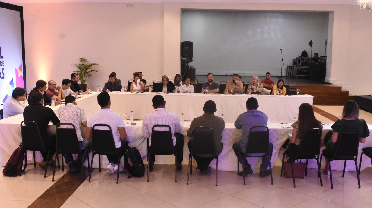 F&oacute;rum re&uacute;ne gestores da cultura do Amazonas para discutir pol&iacute;ticas p&uacute;blicas