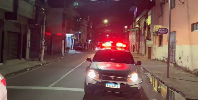 Homem é executado a tiros e bilhete é deixado ao lado do corpo no Centro de Manaus Homem é executado a tiros e bilhete é deixado ao lado do corpo no Centro de Manaus