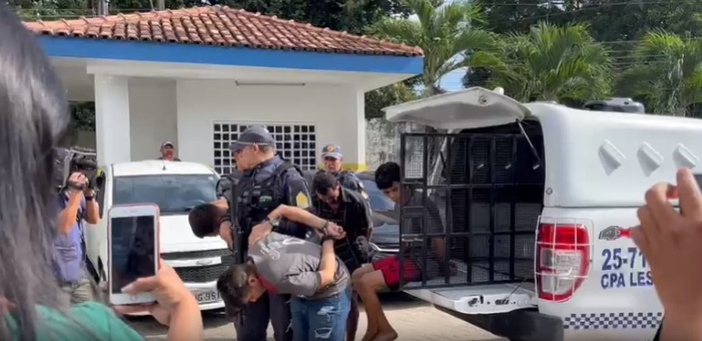 Quarteto &eacute; surpreendido e preso enquanto organizava ataque &agrave; grupo rival no Puraquequara 
