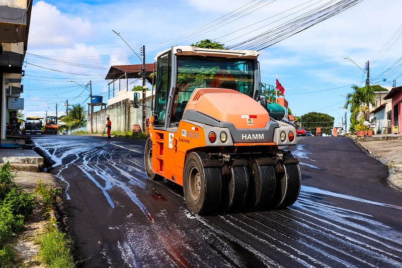 Mais de 100 vias do Parque 10 foram recapeadas pelo 'Asfalta Manaus'