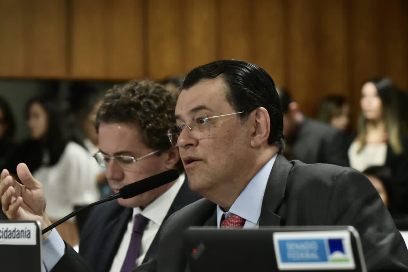 Braga defende modernização de legislação ambiental brasileira e pesquisas na busca de petróleo na Amazônia Braga defende modernização de legislação ambiental brasileira e pesquisas na busca de petróleo na Amazônia