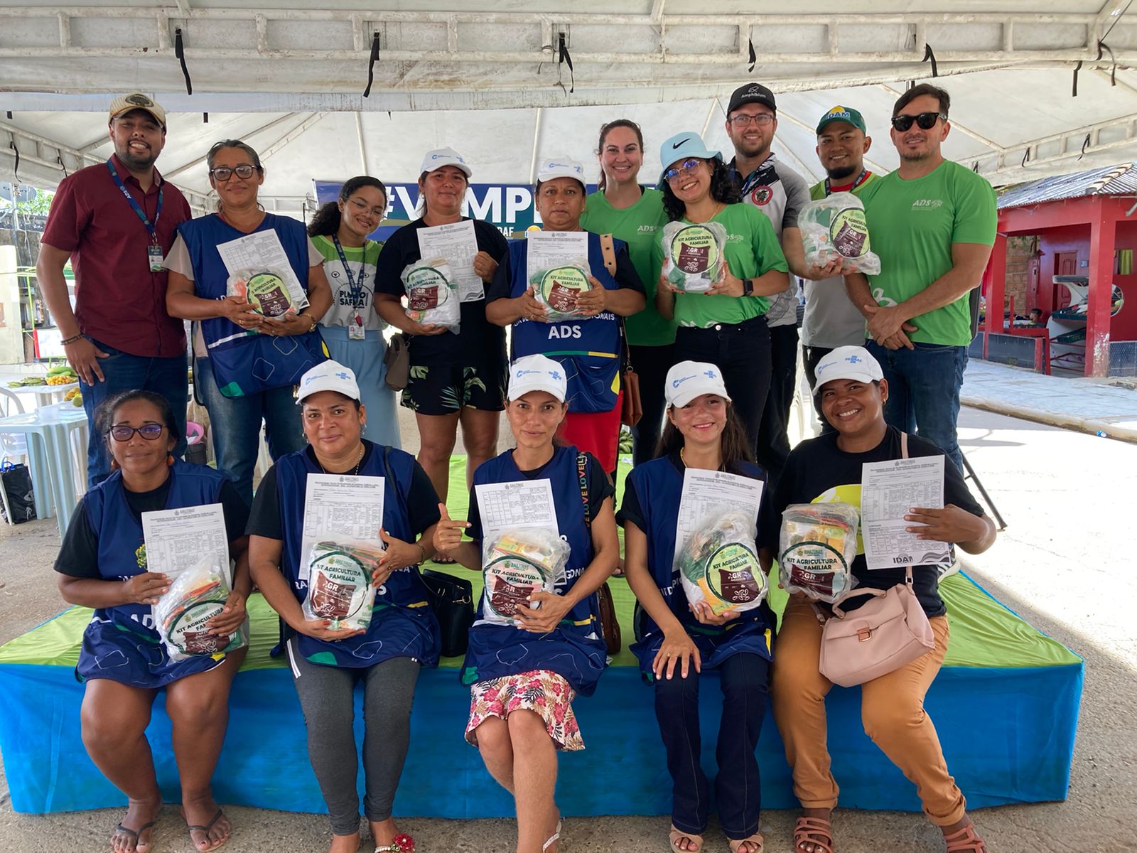 Agricultores familiares recebem kits de sementes em Alvarães Agricultores familiares recebem kits de sementes em Alvarães