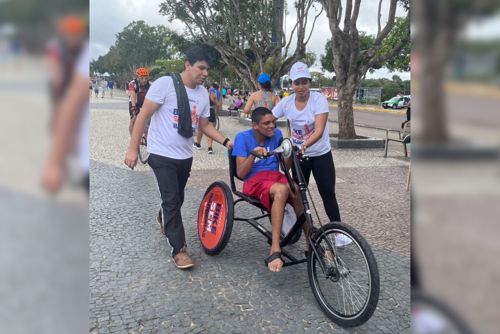 Bikes adaptadas promovem lazer e inclusão em Manaus Bikes adaptadas promovem lazer e inclusão em Manaus