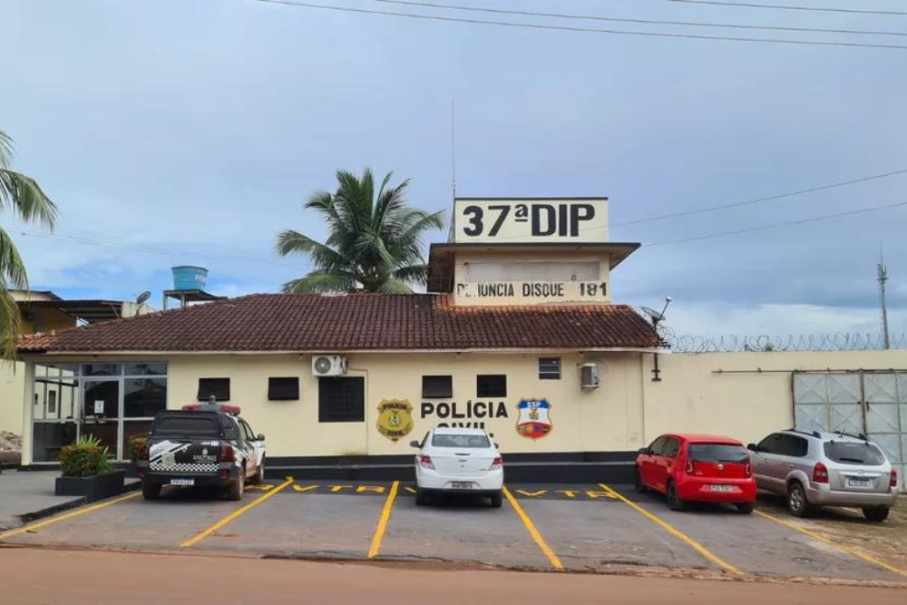 Vigilante é preso por matar a esposa a pauladas em Presidente Figueiredo Vigilante é preso por matar a esposa a pauladas em Presidente Figueiredo