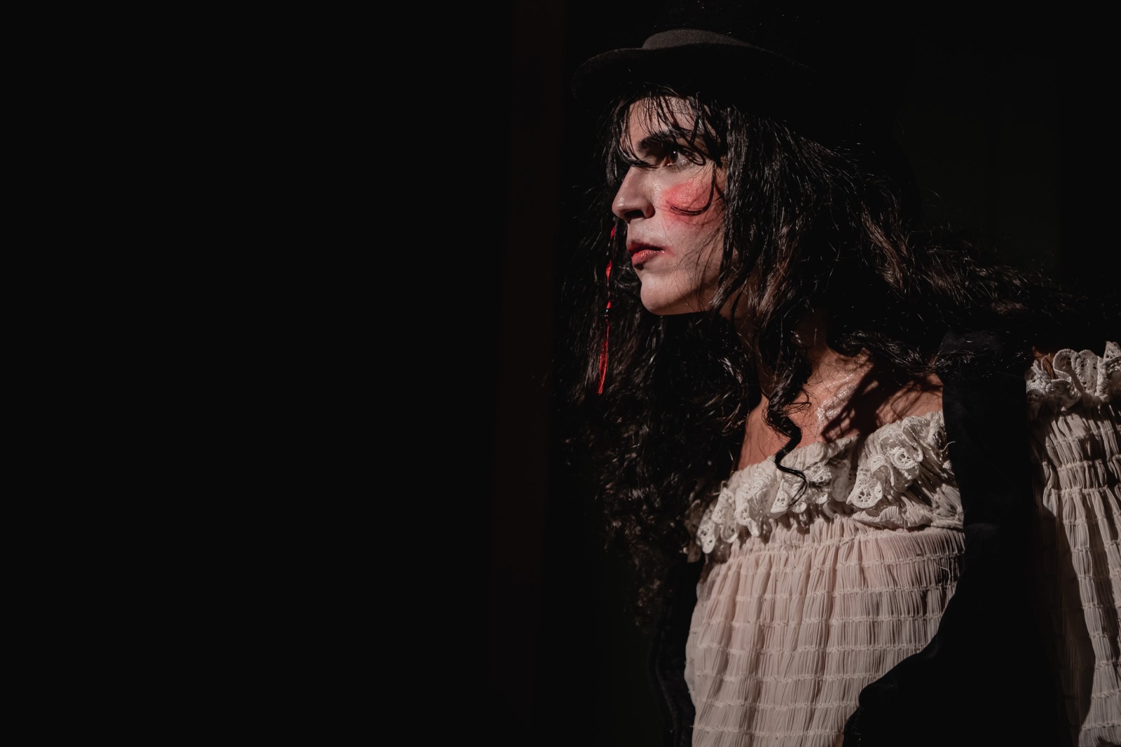 Espet&aacute;culo &lsquo;Cabar&eacute; Chinelo&rsquo; ter&aacute; duas sess&otilde;es em junho no Teatro Gebes Medeiros