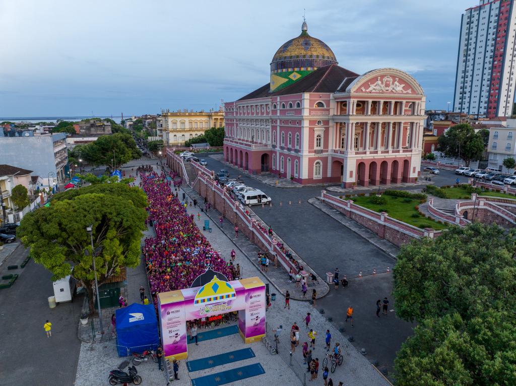 Feriado de Corpus Christi ter&aacute; apresenta&ccedil;&otilde;es de dan&ccedil;a, shows e a Corrida do Teatro Amazonas