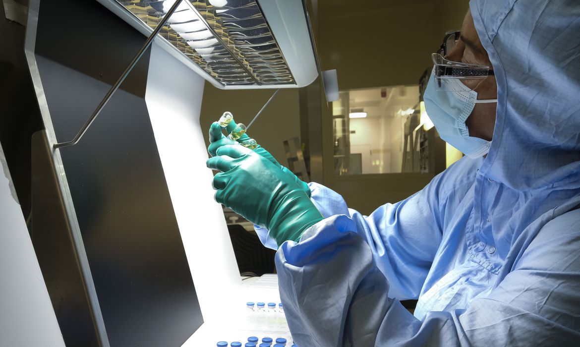 Anvisa renova autoriza&ccedil;&atilde;o de vacinas e medicamentos de uso emergencial