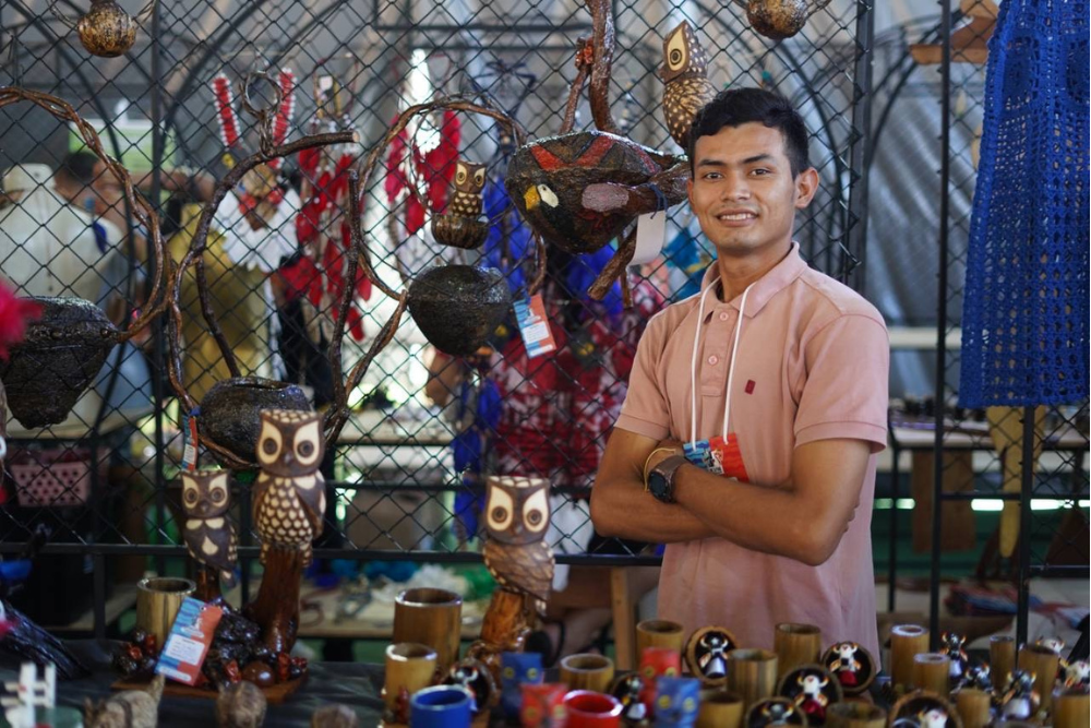 Artesãos arrecadam mais de R$ 100 mil reais em dois dias de mostra em Parintins Artesãos arrecadam mais de R$ 100 mil reais em dois dias de mostra em Parintins