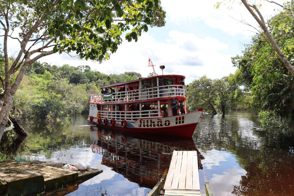 Barco Escola dá início a expedições para chamar a atenção para a preservação da Amazônia Barco Escola dá início a expedições para chamar a atenção para a preservação da Amazônia