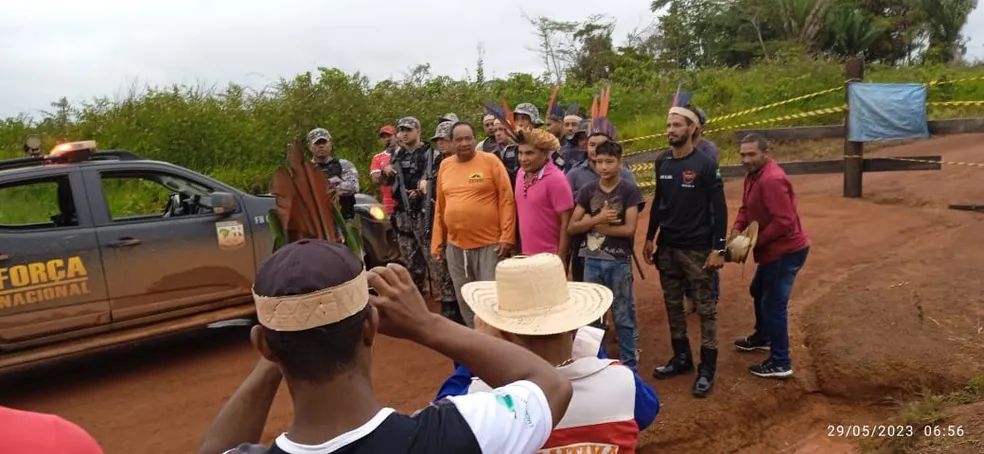 Justiça determina desbloqueio parcial da BR-317 em Boca do Acre Justiça determina desbloqueio parcial da BR-317 em Boca do Acre