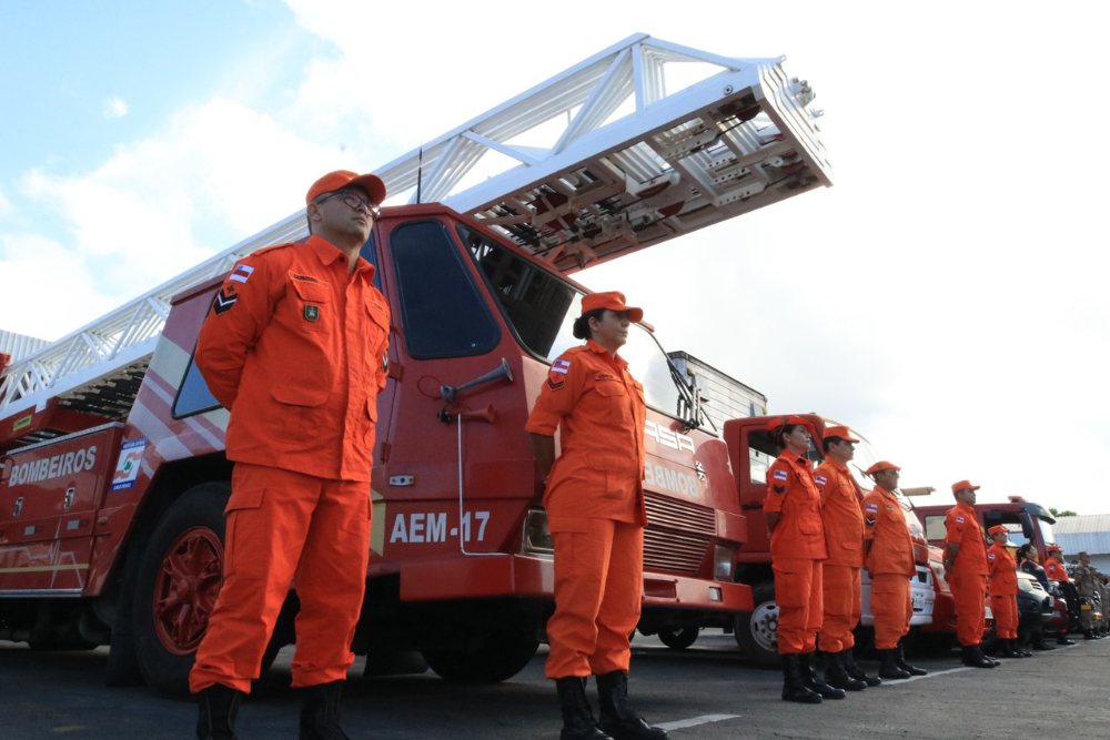 Corpo de Bombeiros envia viaturas para ações de prevenção e fiscalização no Festival de Parintins Corpo de Bombeiros envia viaturas para ações de prevenção e fiscalização no Festival de Parintins