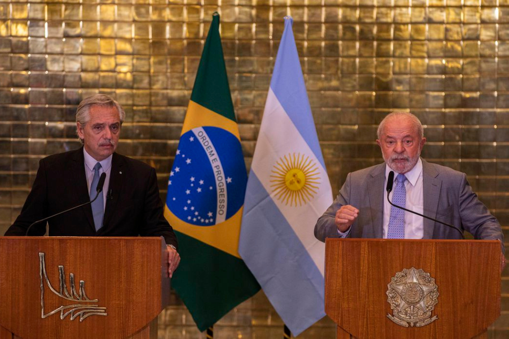 Lula recebe presidente da Argentina nesta segunda-feira Lula recebe presidente da Argentina nesta segunda-feira