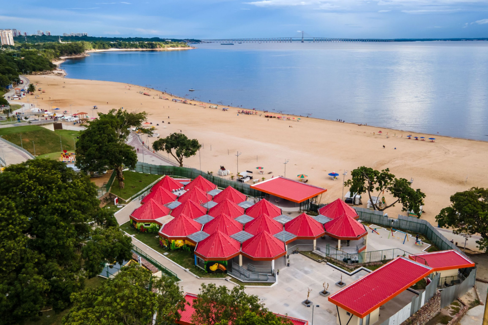 Casa de Praia Zezinho Corr&ecirc;a recebe evento crist&atilde;o com grupos da cultura amazonense