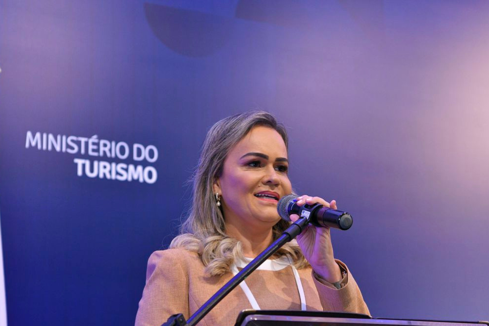 Lula mantém Daniela Carneiro no ministério do Turismo Lula mantém Daniela Carneiro no ministério do Turismo