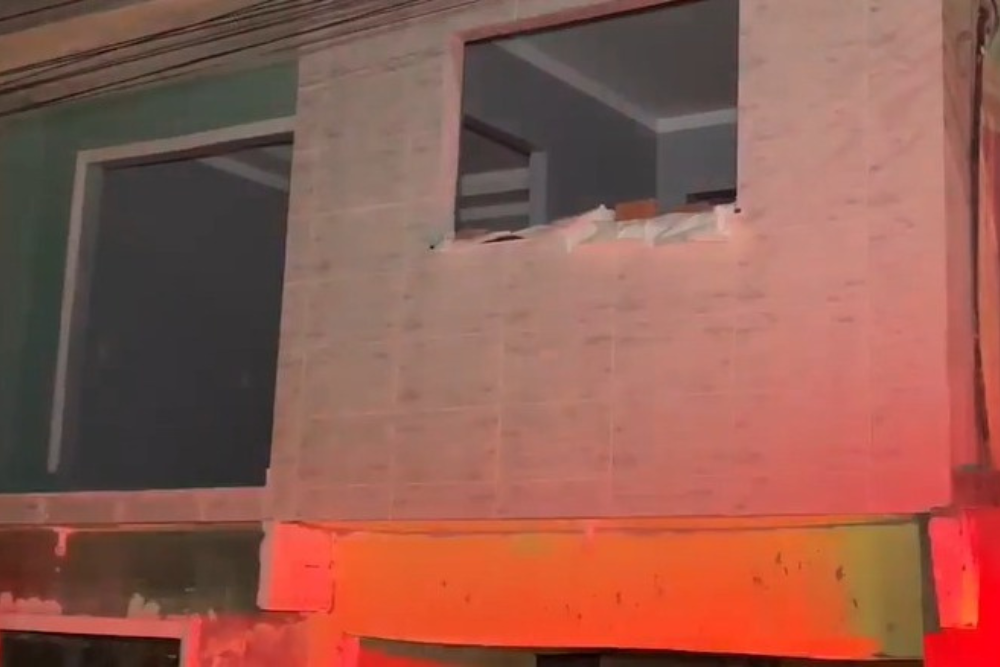 Homem é executado com 17 tiros dentro de casa na Cidade de Deus Homem é executado com 17 tiros dentro de casa na Cidade de Deus