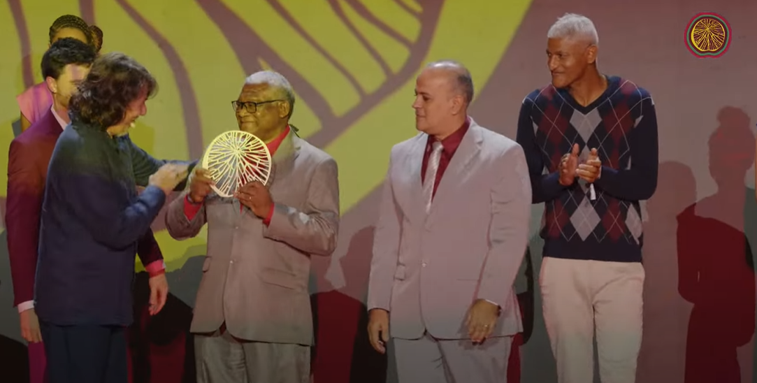 Garantido vence o Prêmio da Música Brasileira como melhor grupo de música regional Garantido vence o Prêmio da Música Brasileira como melhor grupo de música regional