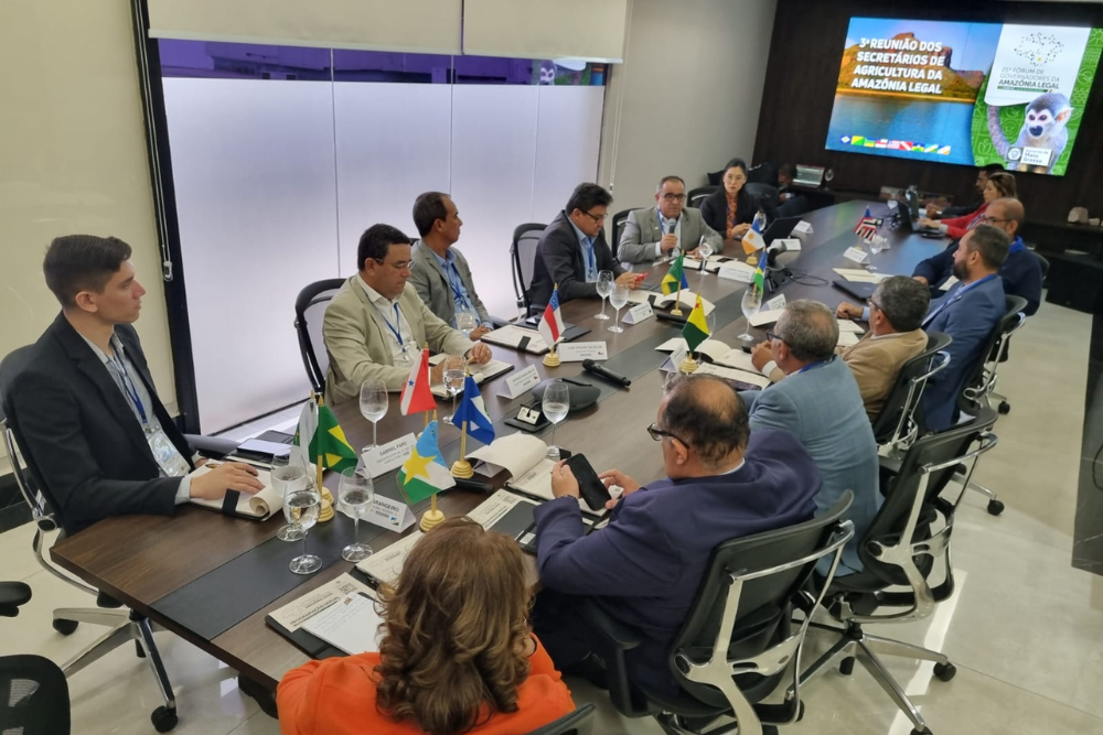 Amazonas participa de Fórum dos Governadores e Encontro de Secretários de Agricultura da Amazônia Legal, em Cuiabá Amazonas participa de Fórum dos Governadores e Encontro de Secretários de Agricultura da Amazônia Legal, em Cuiabá