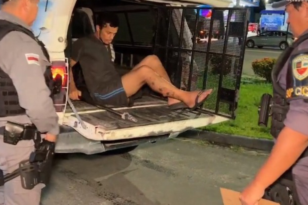 Homem é preso ao agredir a esposa em balneário na zona Leste de Manaus Homem é preso ao agredir a esposa em balneário na zona Leste de Manaus