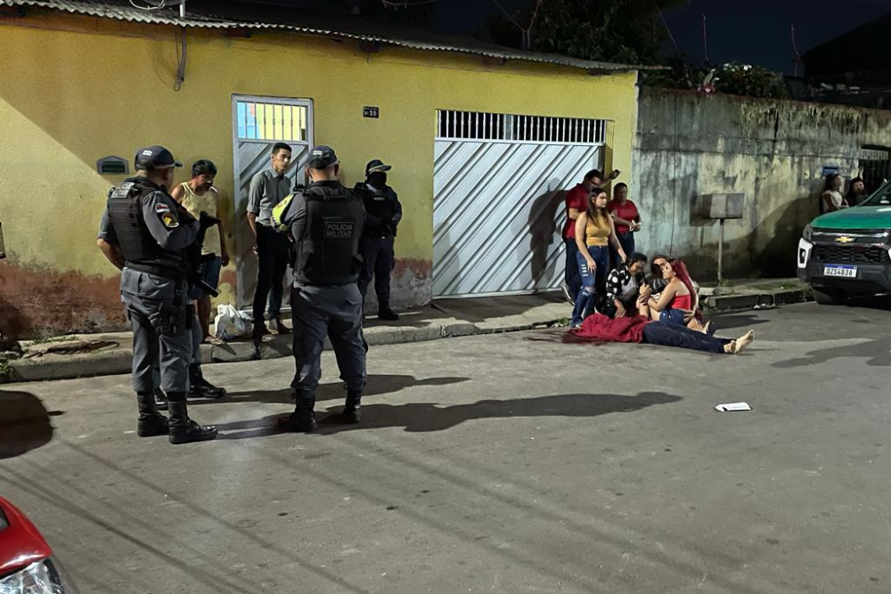Homem é morto com oito tiros no São José Homem é morto com oito tiros no São José