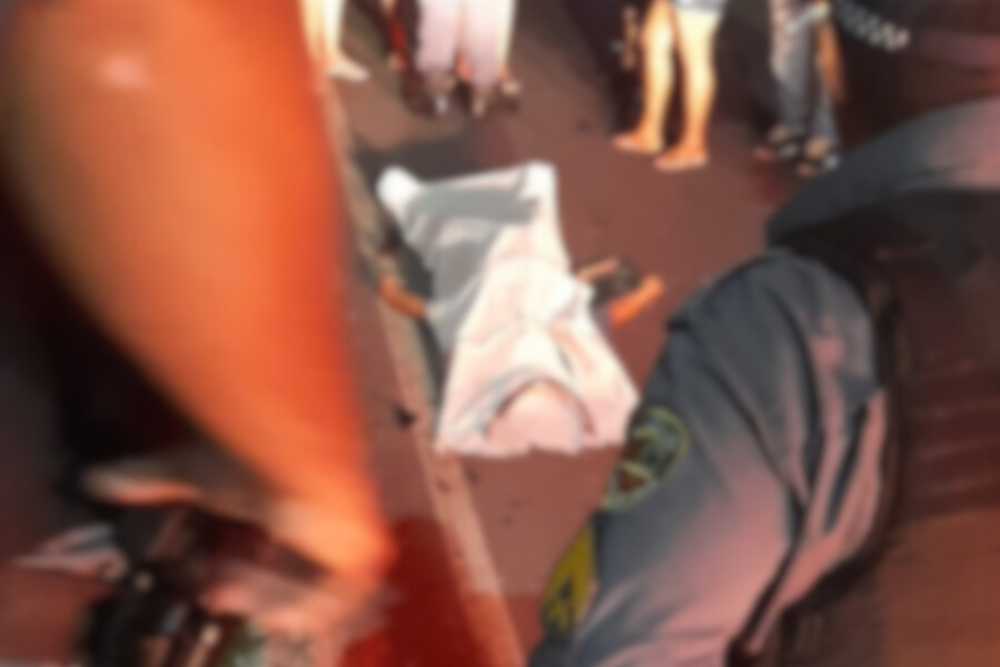 Industriária cai de motocicleta e morre ao bater a cabeça na avenida Rodrigo Otávio Industriária cai de motocicleta e morre ao bater a cabeça na avenida Rodrigo Otávio