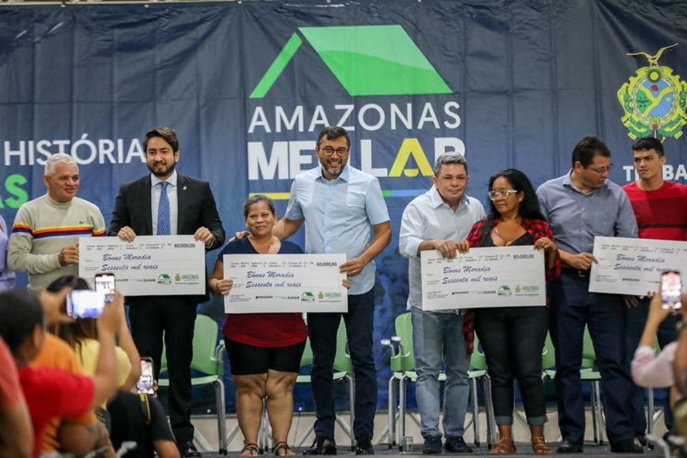 Mais 192 fam&iacute;lias das comunidades da Sharp e Manaus 2000 s&atilde;o reassentadas