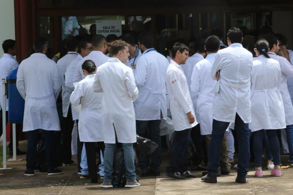 Segunda etapa do Revalida é aplicada neste domingo em Manaus Segunda etapa do Revalida é aplicada neste domingo em Manaus