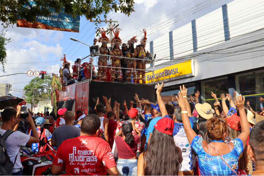 'Ritmos na ilha' leva transmissão do Festival e shows gratuitos a Parintins 'Ritmos na ilha' leva transmissão do Festival e shows gratuitos a Parintins