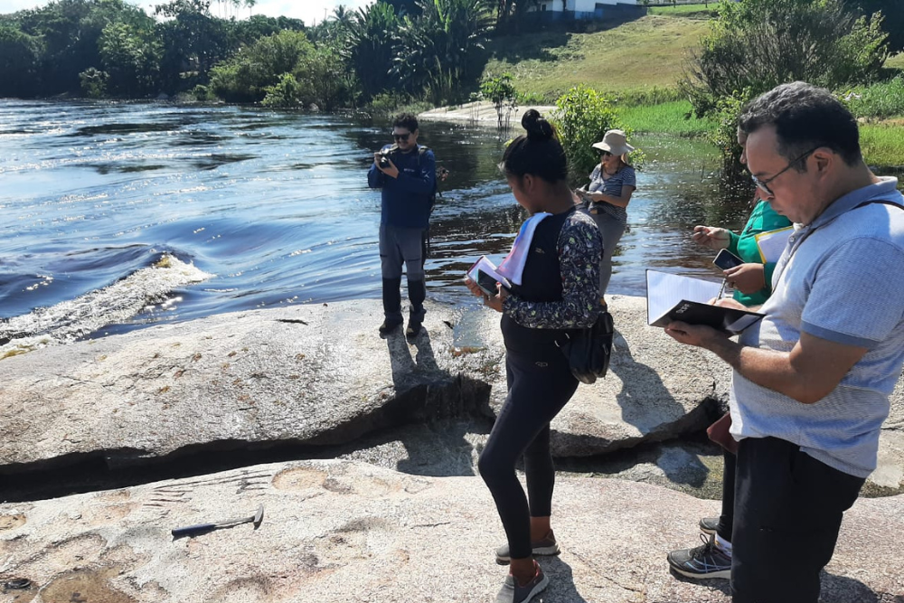 Pesquisa identifica patrimônio geológico e arqueológico de São Gabriel da Cachoeira Pesquisa identifica patrimônio geológico e arqueológico de São Gabriel da Cachoeira